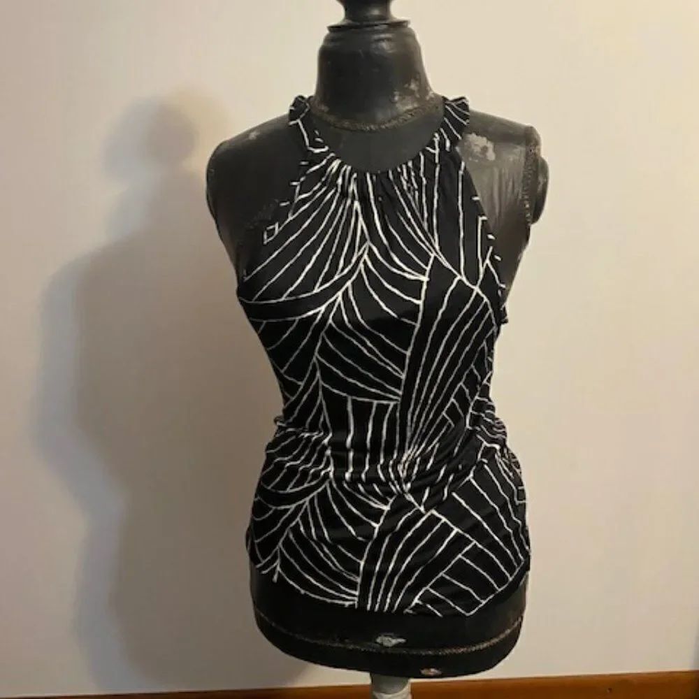 Ann Taylor Black, White sleeveless top, size Medium